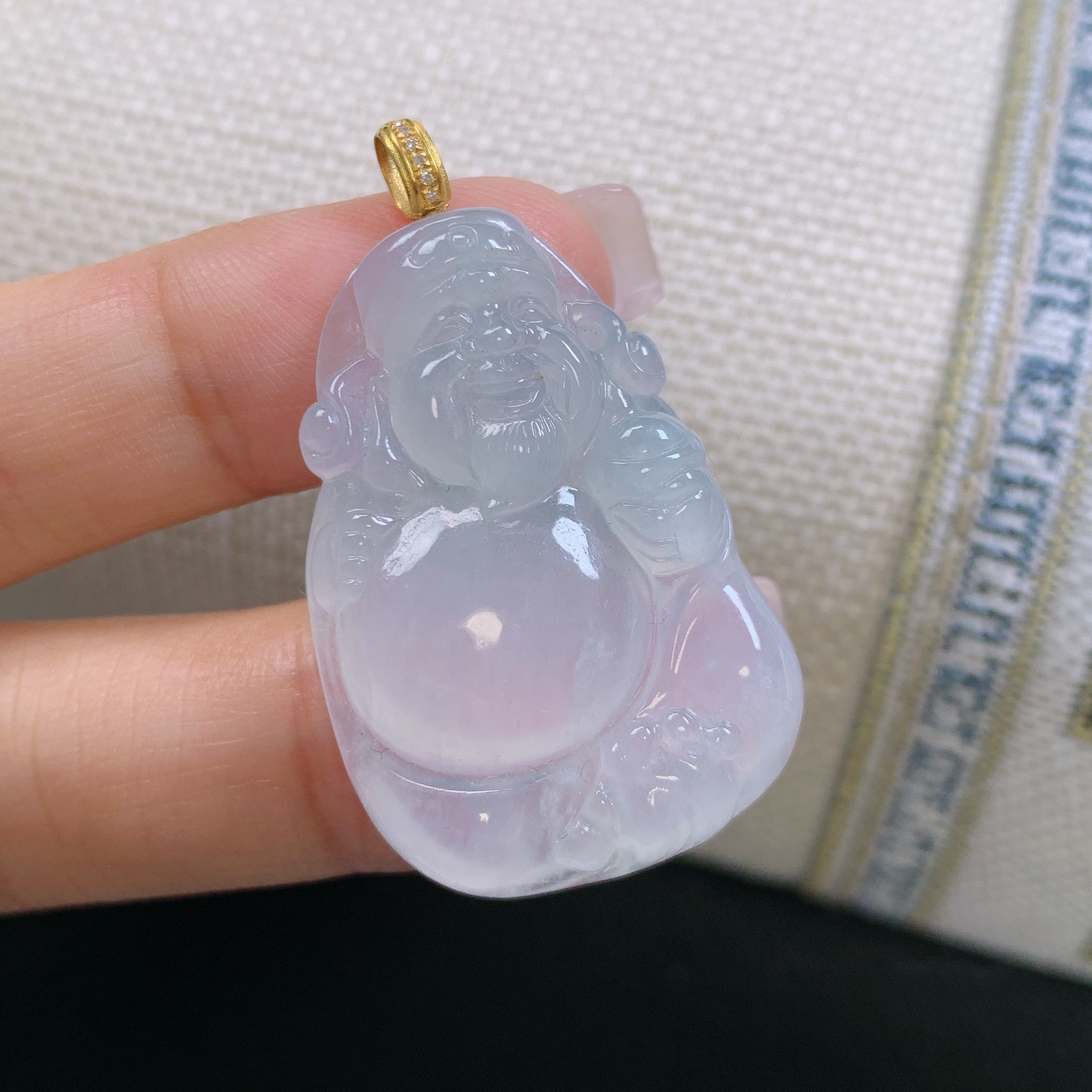 缅甸天然A货翡翠镶嵌18k金冰种财神吊坠冰透时尚