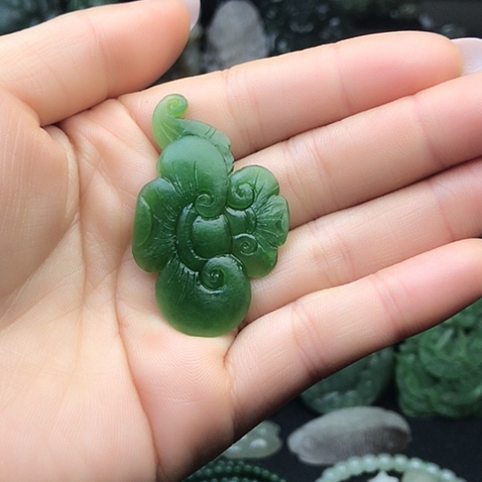 爱***生和田玉（碧玉）未镶嵌挂件