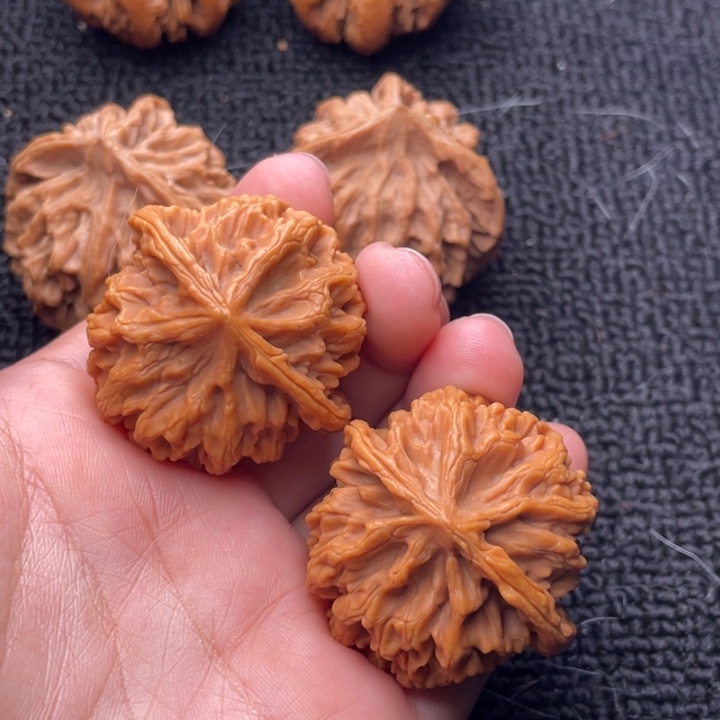 吊坠文玩核桃文玩核桃18