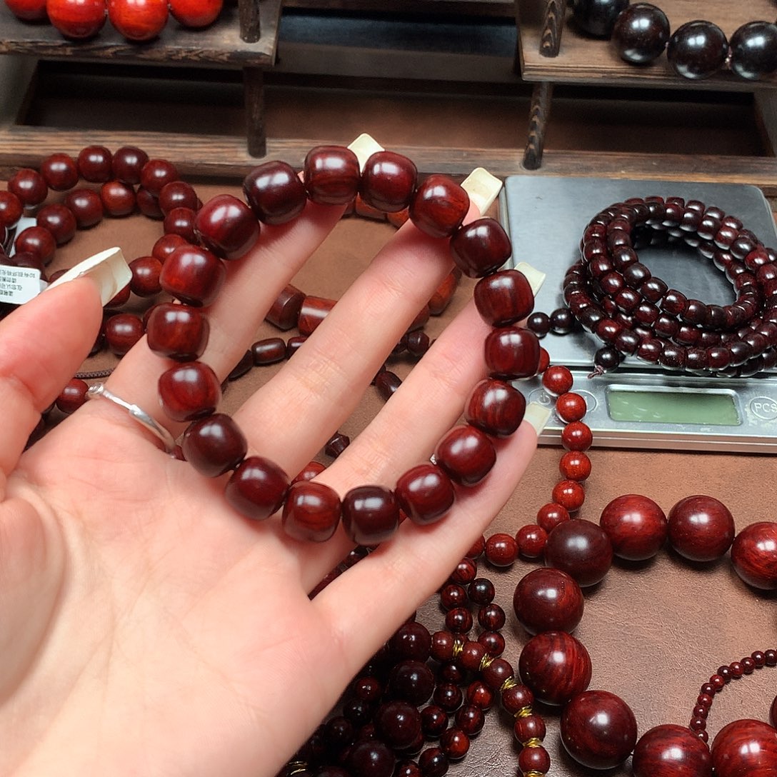 弹***力檀香紫檀（小叶紫檀）1.1泥料老型