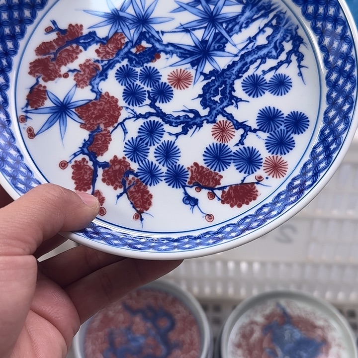 瓷片釉里红松竹梅大壶承