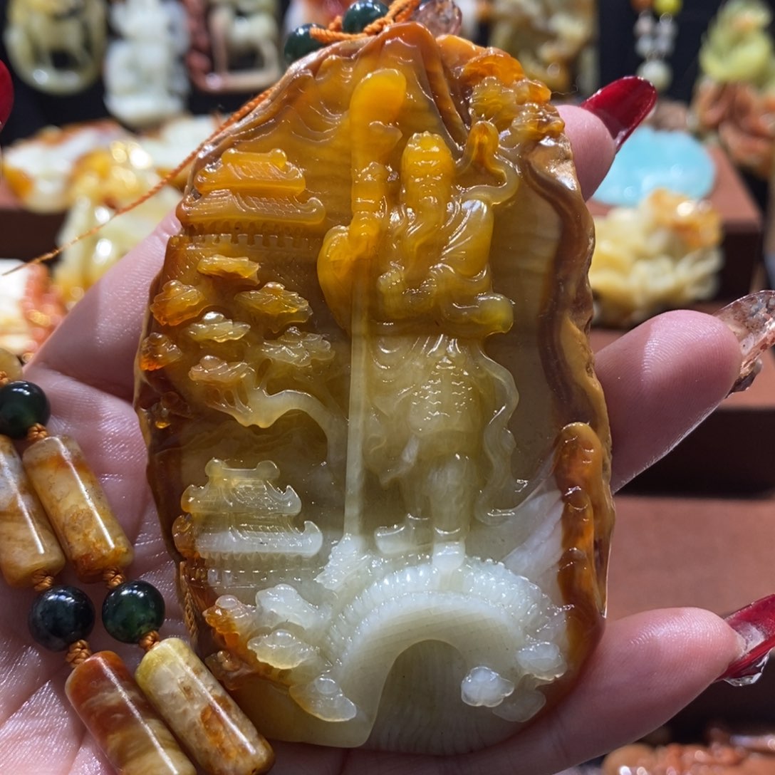 蛇纹石玉颈饰未镶嵌
