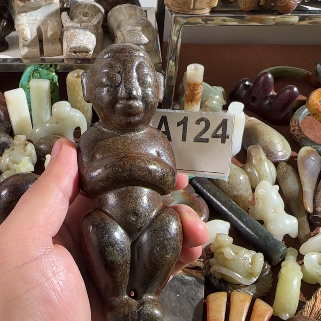 未镶嵌蛇纹石玉颈饰