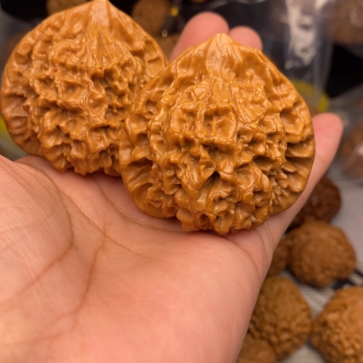 把件桃核官帽49尺