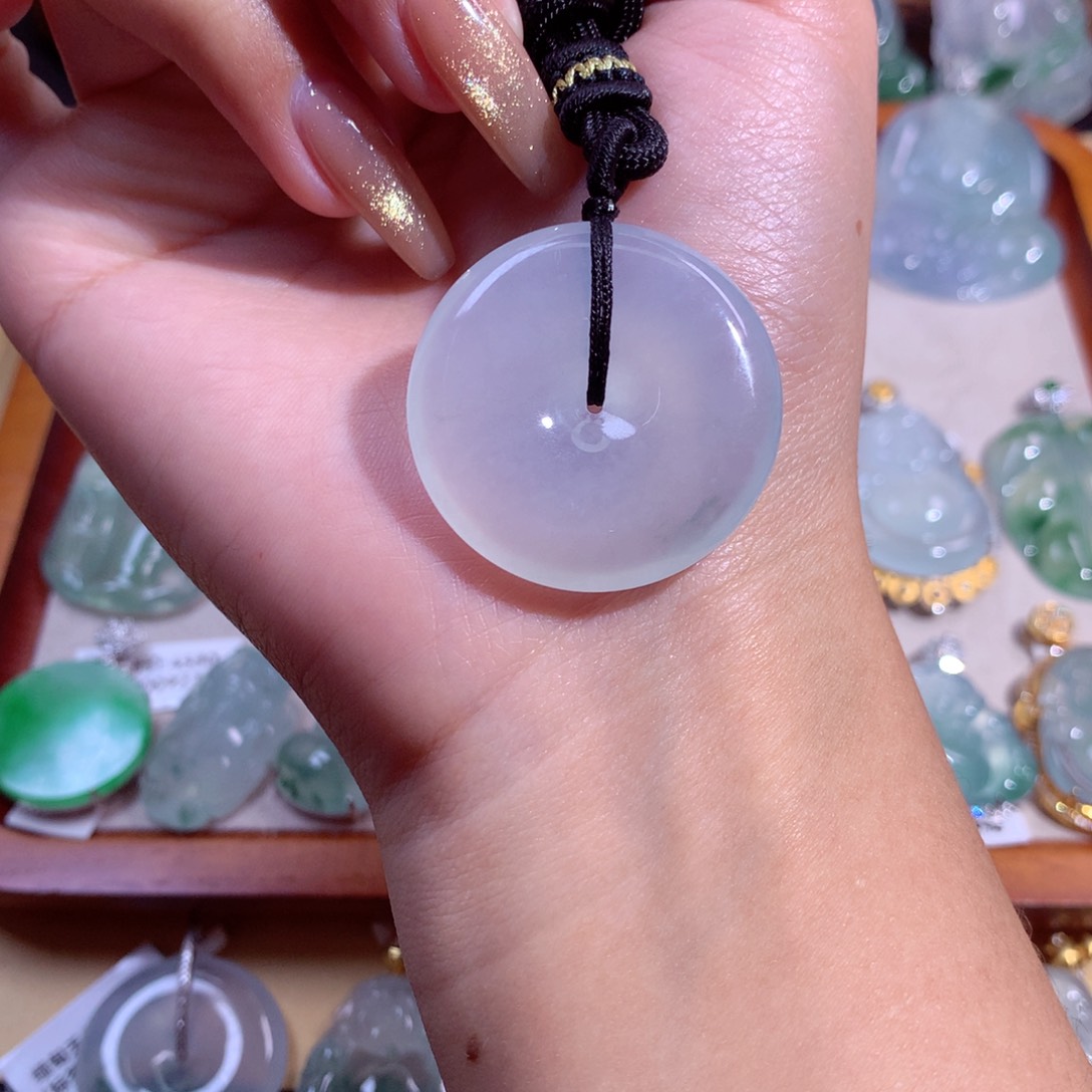 翡翠吊坠(不含链)未镶嵌31.5-6.4