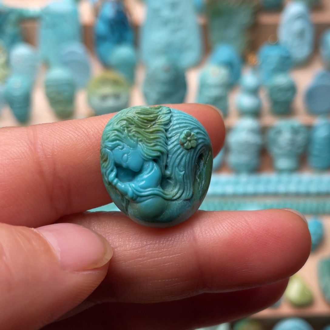 绿松石未镶嵌颈饰