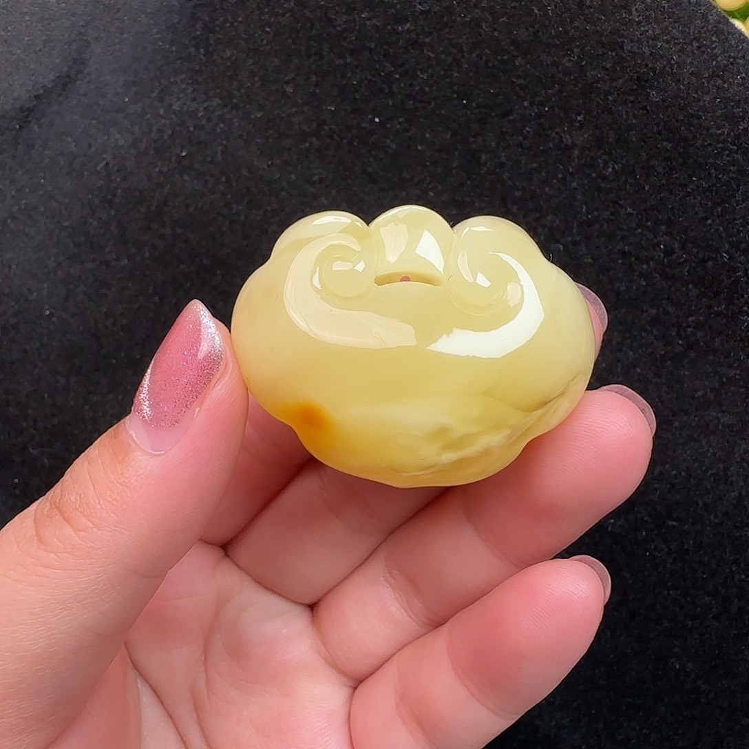 蜜蜡未镶嵌珠宝奇石