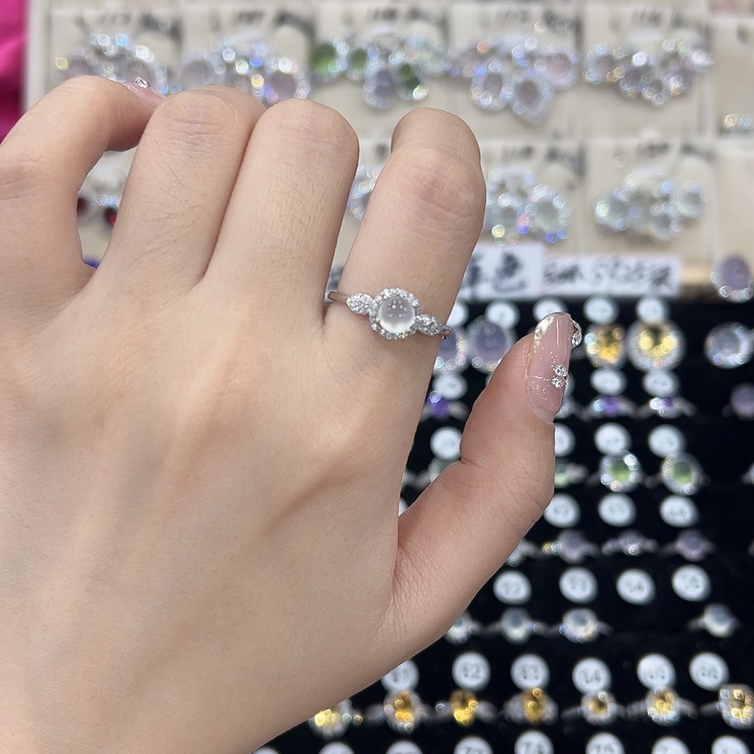 白***筒蛇纹石玉银S925镶嵌戒指