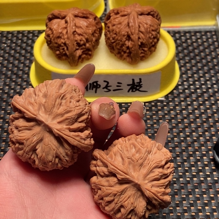 文玩核桃吊坠46苹果园