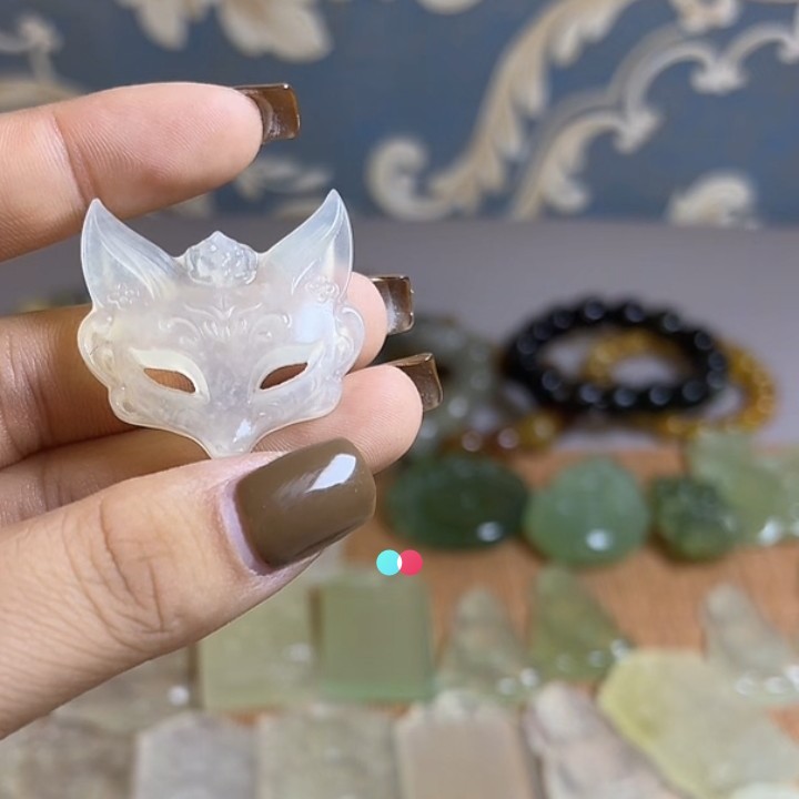 岫玉 白冰狐狸面具