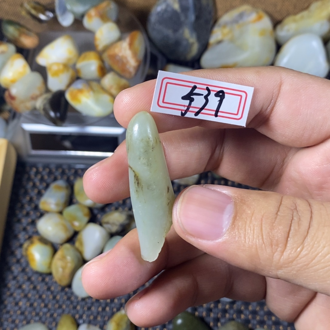 和田玉（糖玉）未镶嵌挂件