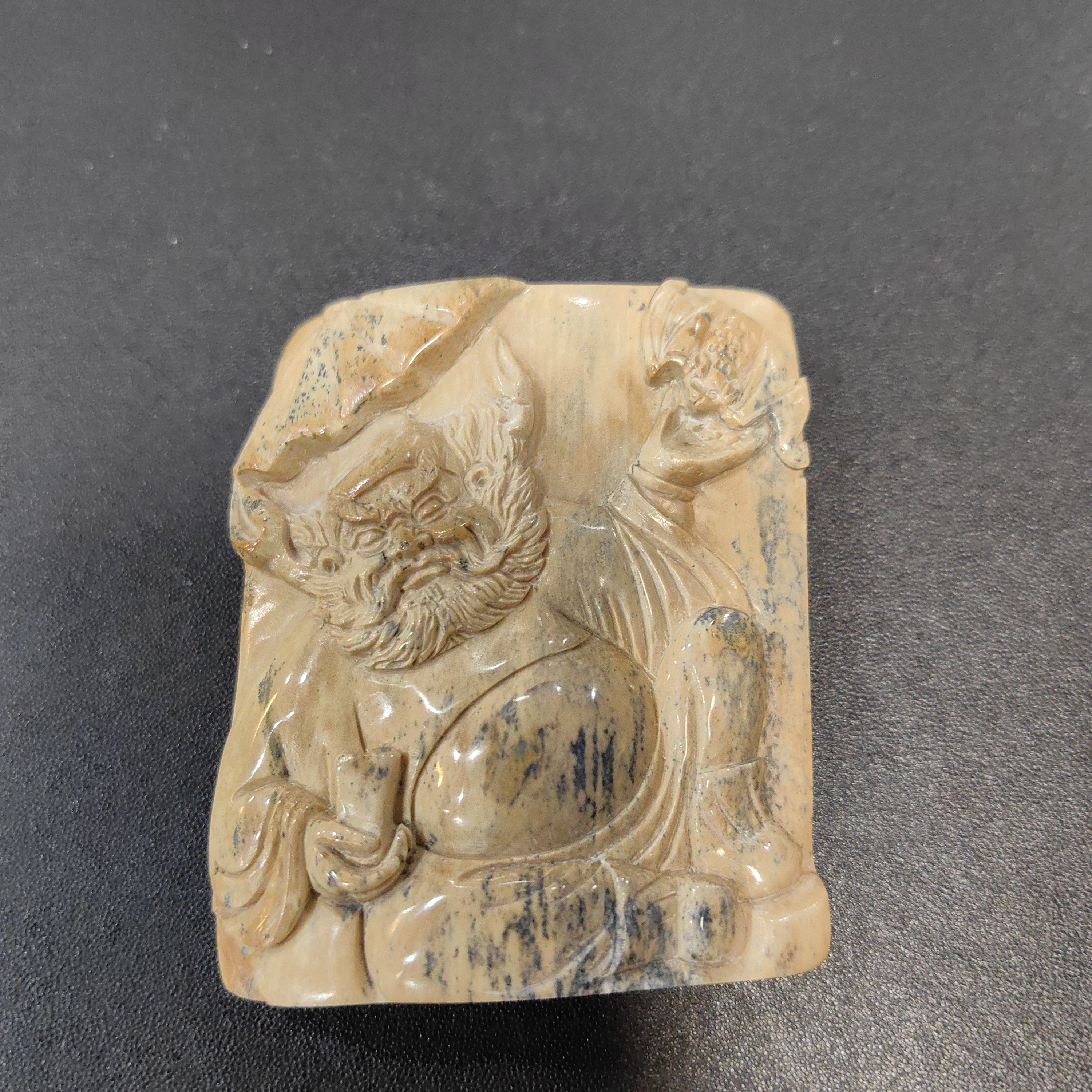 猛犸雕刻件约52克ZL488