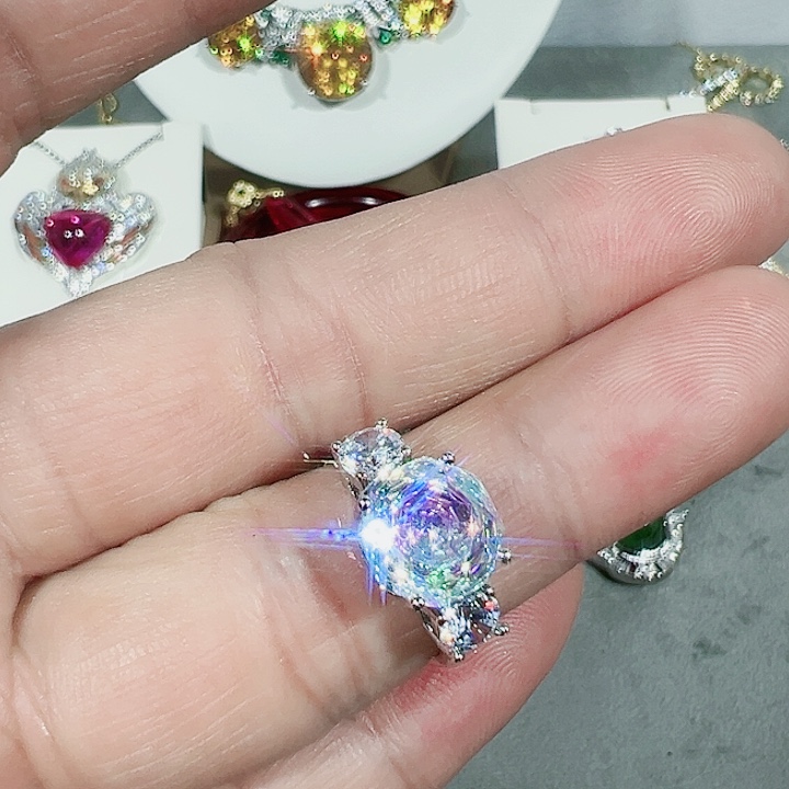 红宝石颈饰未镶嵌