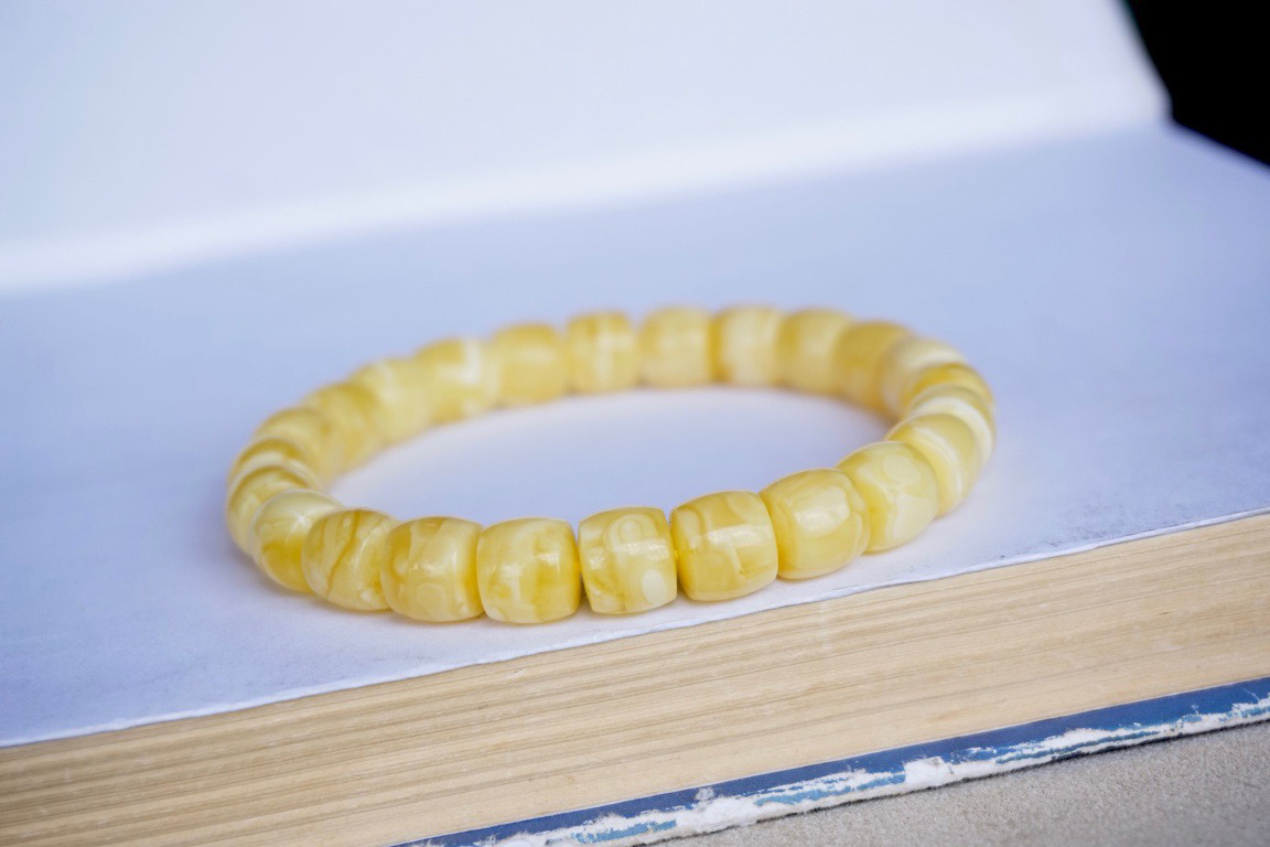 9.8mm精工直切俄料满蜡白花蜜蜡直切手串 14.29