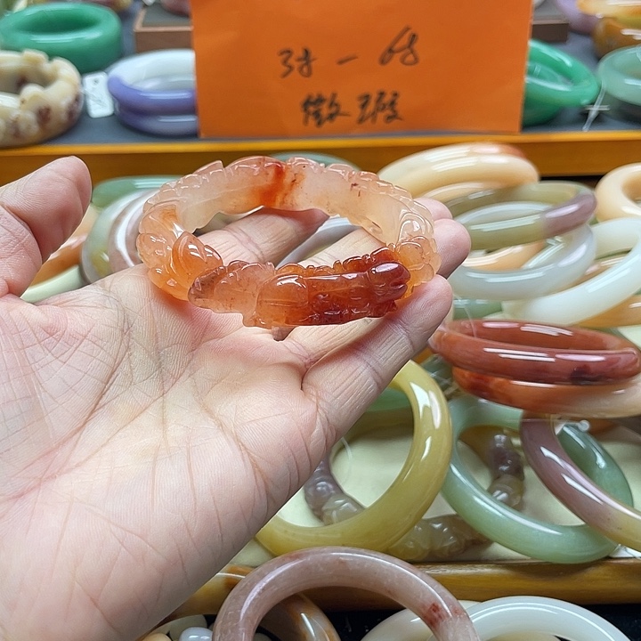 未镶嵌手镯石英质玉?****?