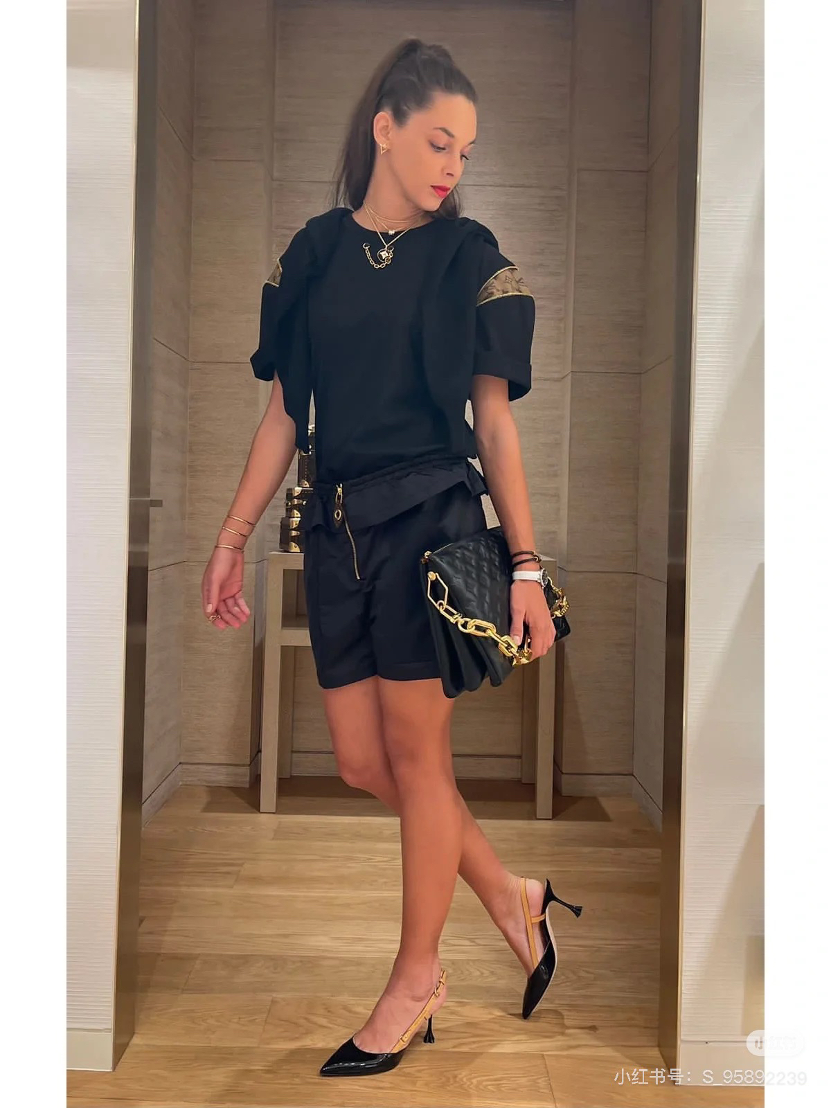 全新未使用 LouisVuitton/路易威登 黑色拉链短袖T恤 s码 01507