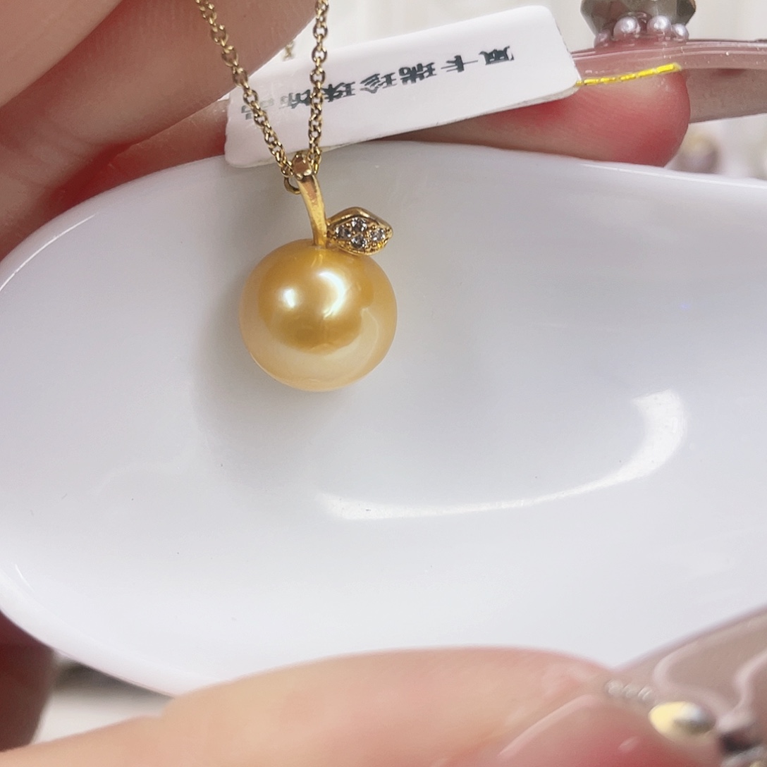 淡水珍珠吊坠(赠链)未镶嵌