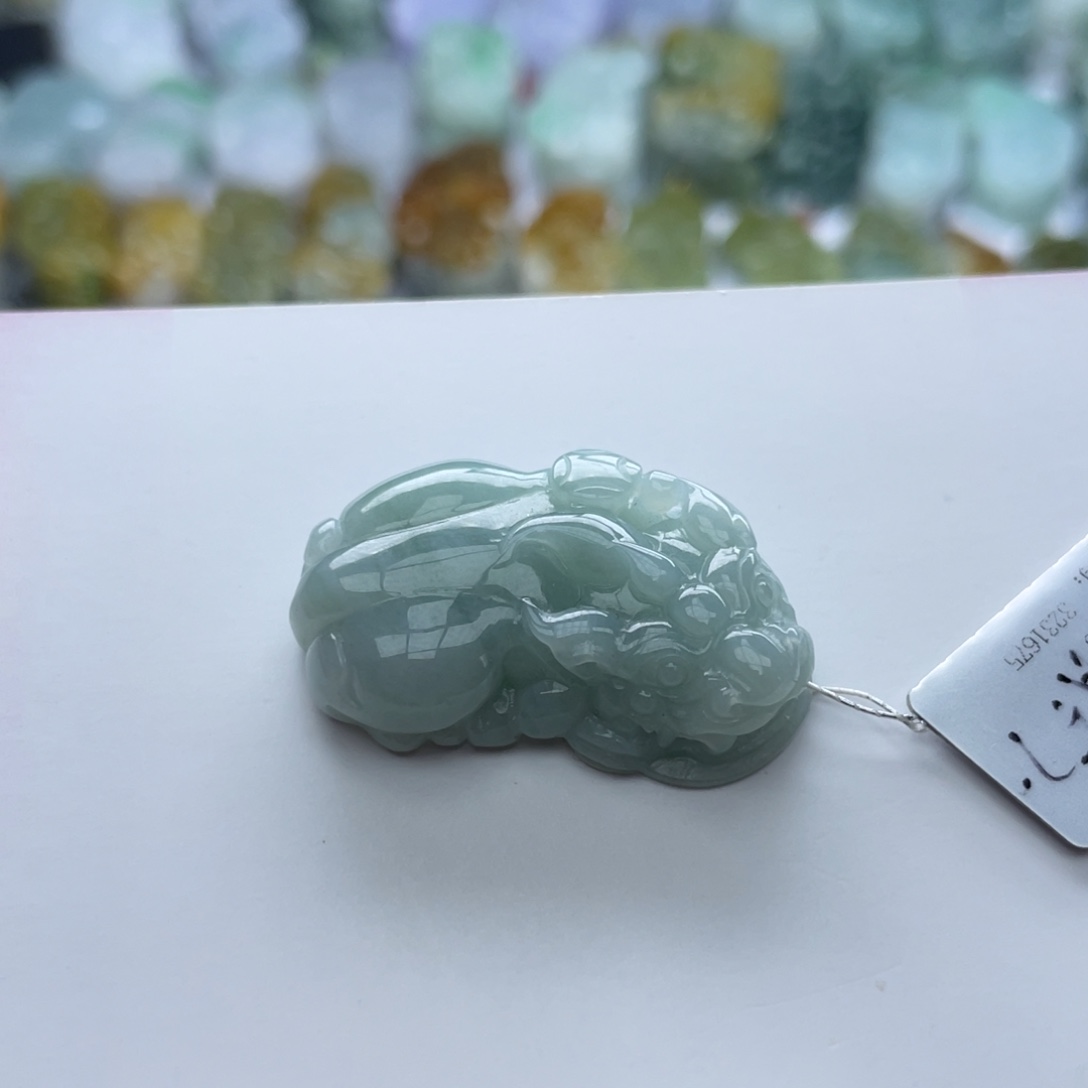 翡翠颈饰未镶嵌貔貅