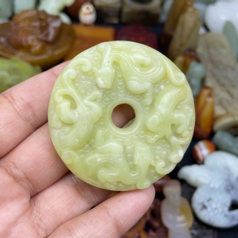 蛇纹石玉未镶嵌颈饰15