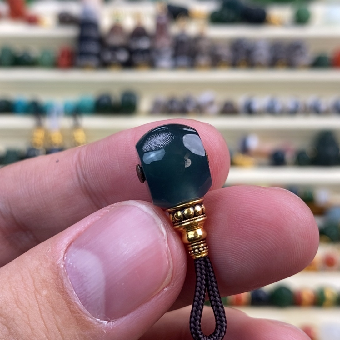 翡翠颈饰18K金镶嵌三通