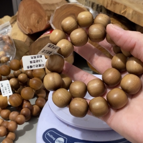 檀香木雨*风老山檀檀香1.8老型串2条