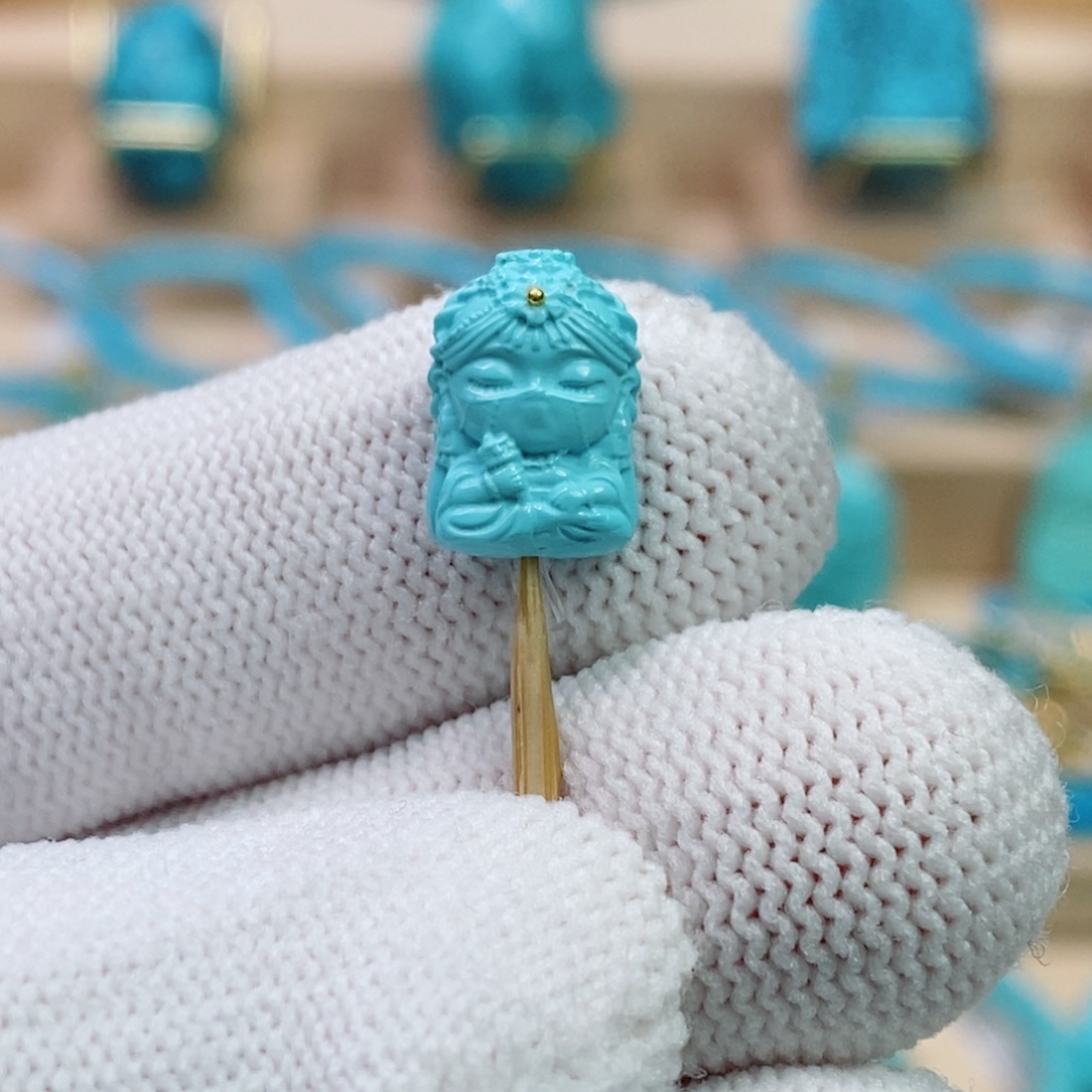 绿松石未镶嵌珠宝奇石