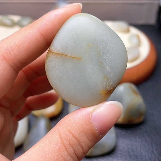 和田玉颈饰未镶嵌9