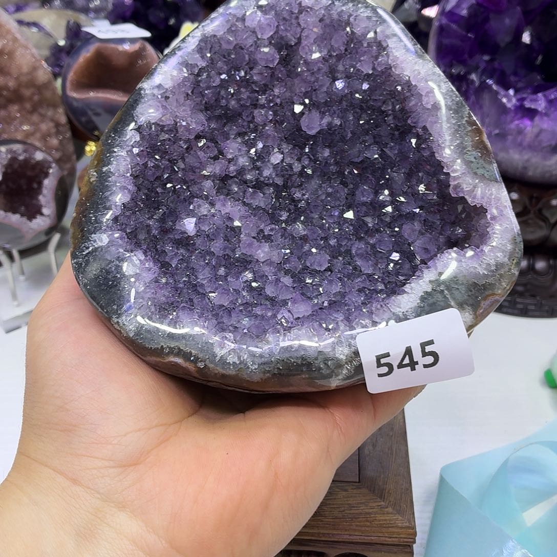 未镶嵌水晶大型摆件（非配饰）