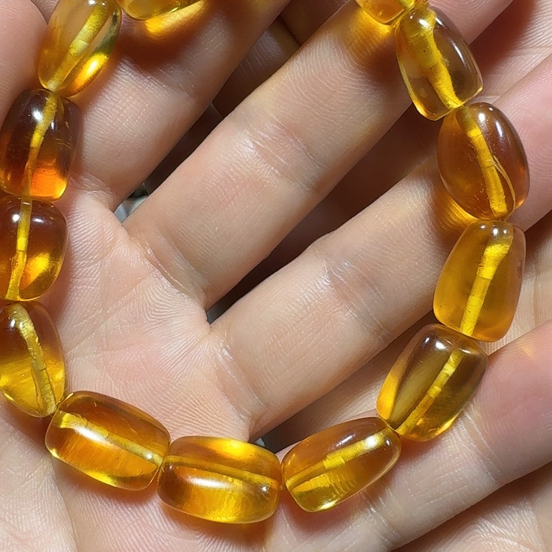 蜜蜡未镶嵌手镯影*1111111111111