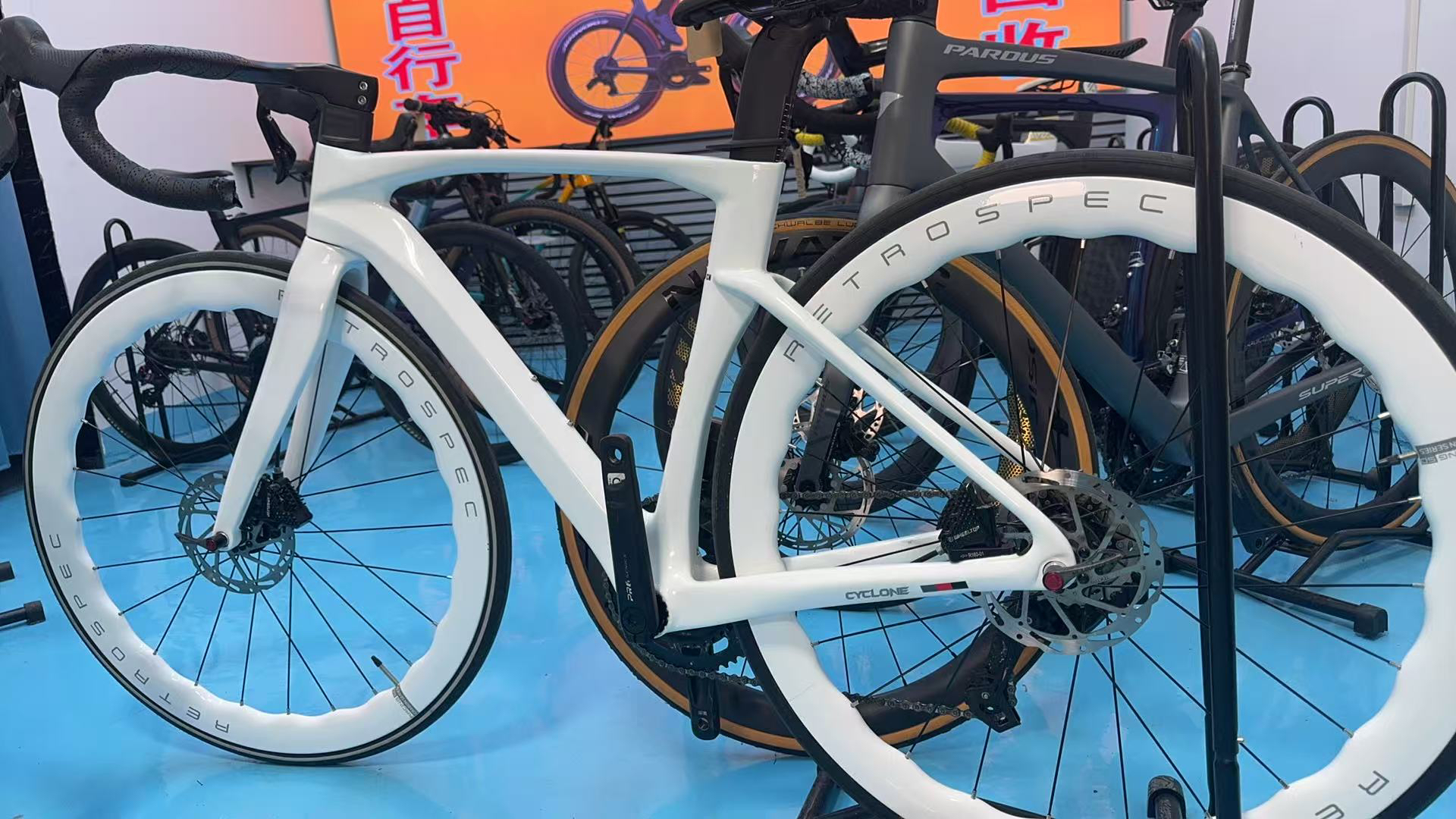 优信优选 油压碟刹 公路自行车