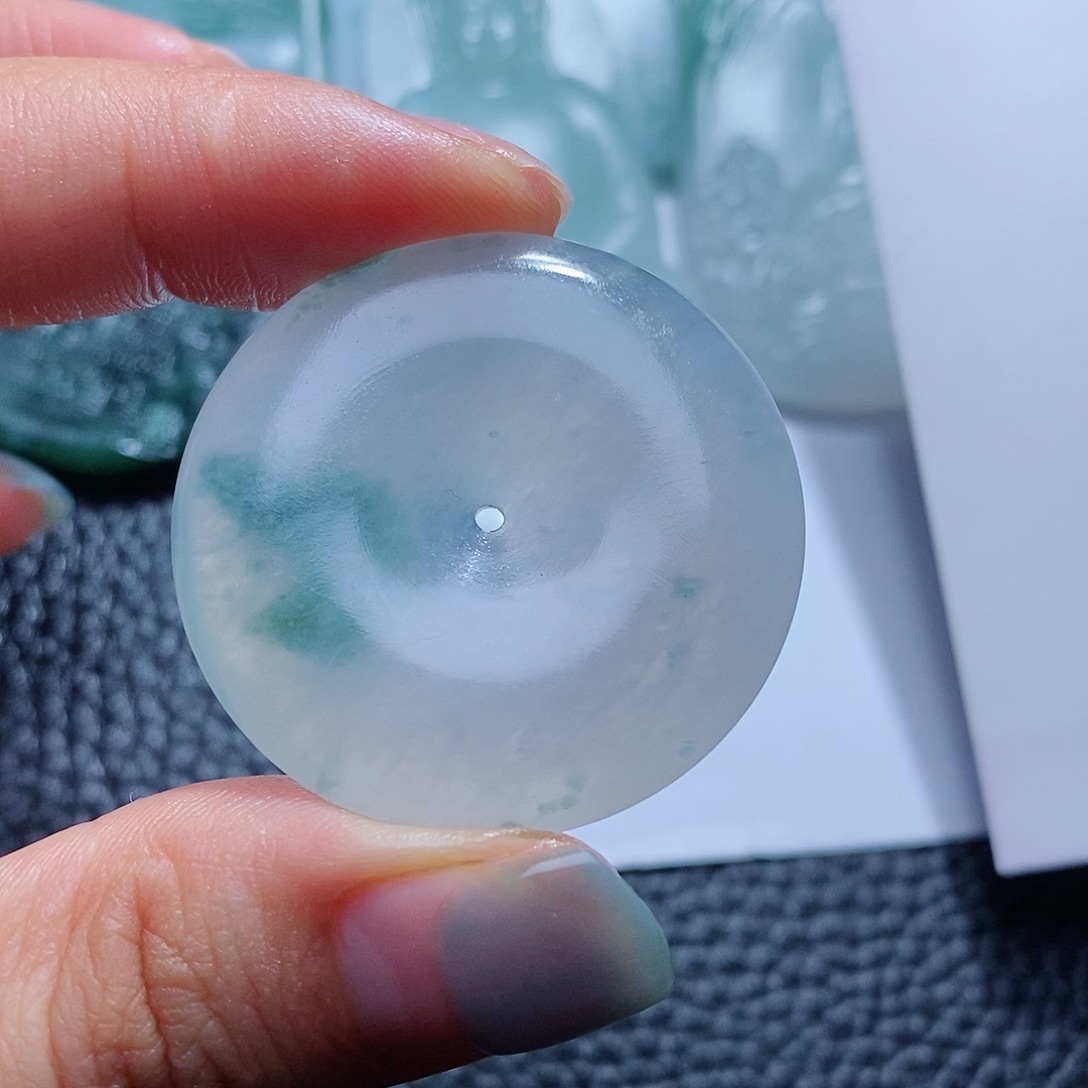 将****定制翡翠未镶嵌毛货付款后确认抛光