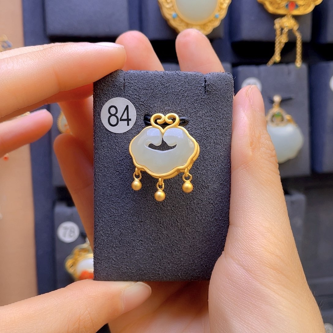 和田玉颈饰银S925镀金镶嵌