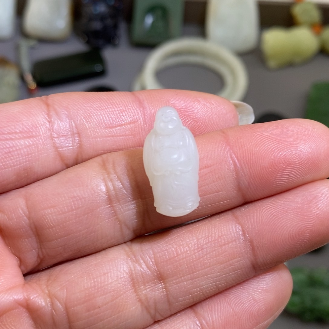 和田玉颈饰未镶嵌定制