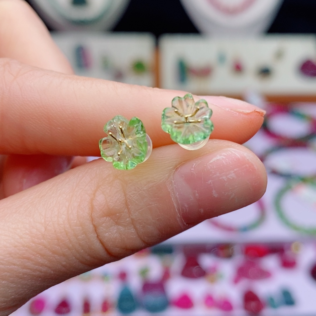 18K金镶嵌耳饰碧玺花花耳钉yy