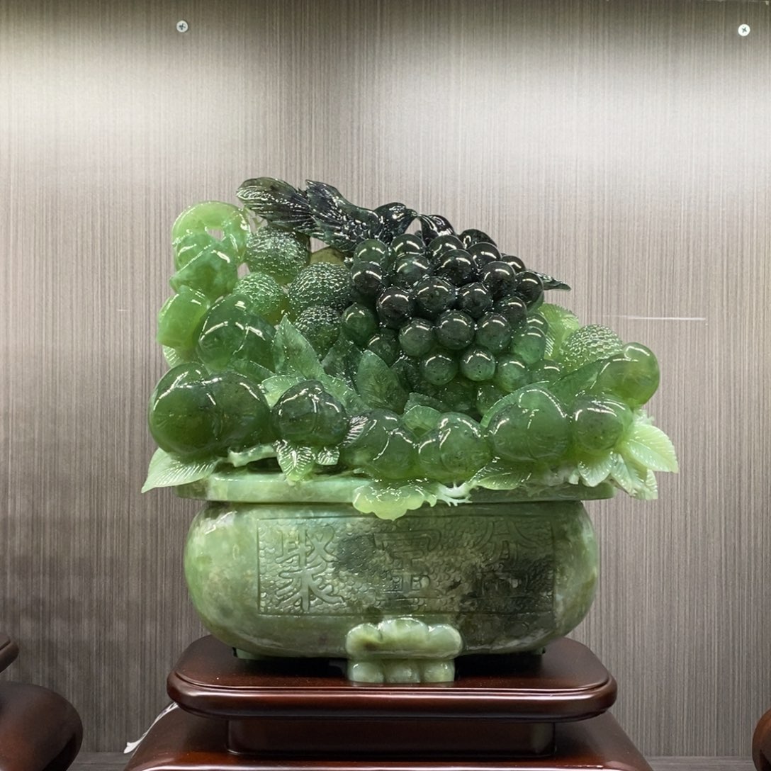 蛇纹石玉未镶嵌珠宝奇石