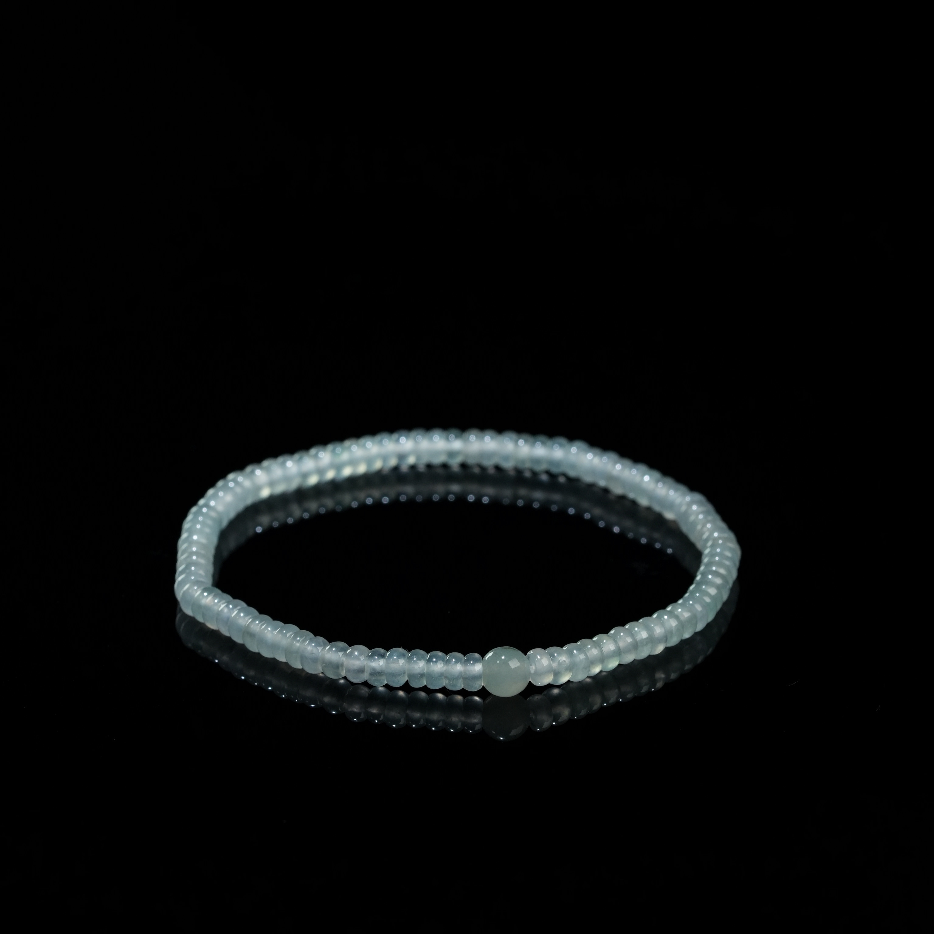 YQR043  翡翠白冰手串