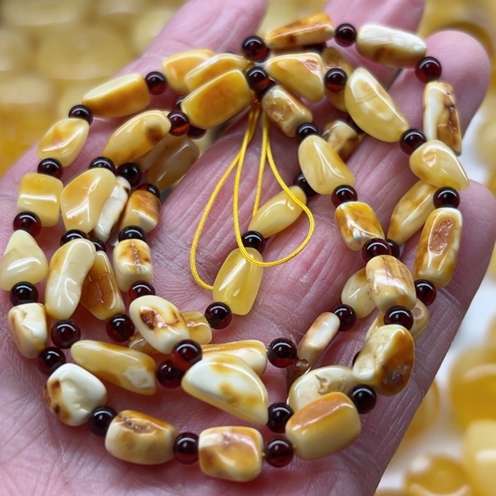 琥珀（矿物珀）颈饰未镶嵌