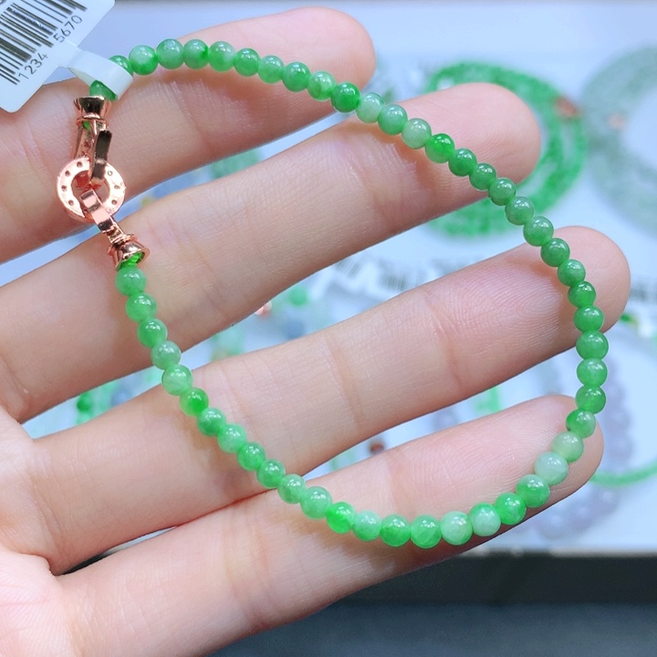 翡翠手链未镶嵌翡翠