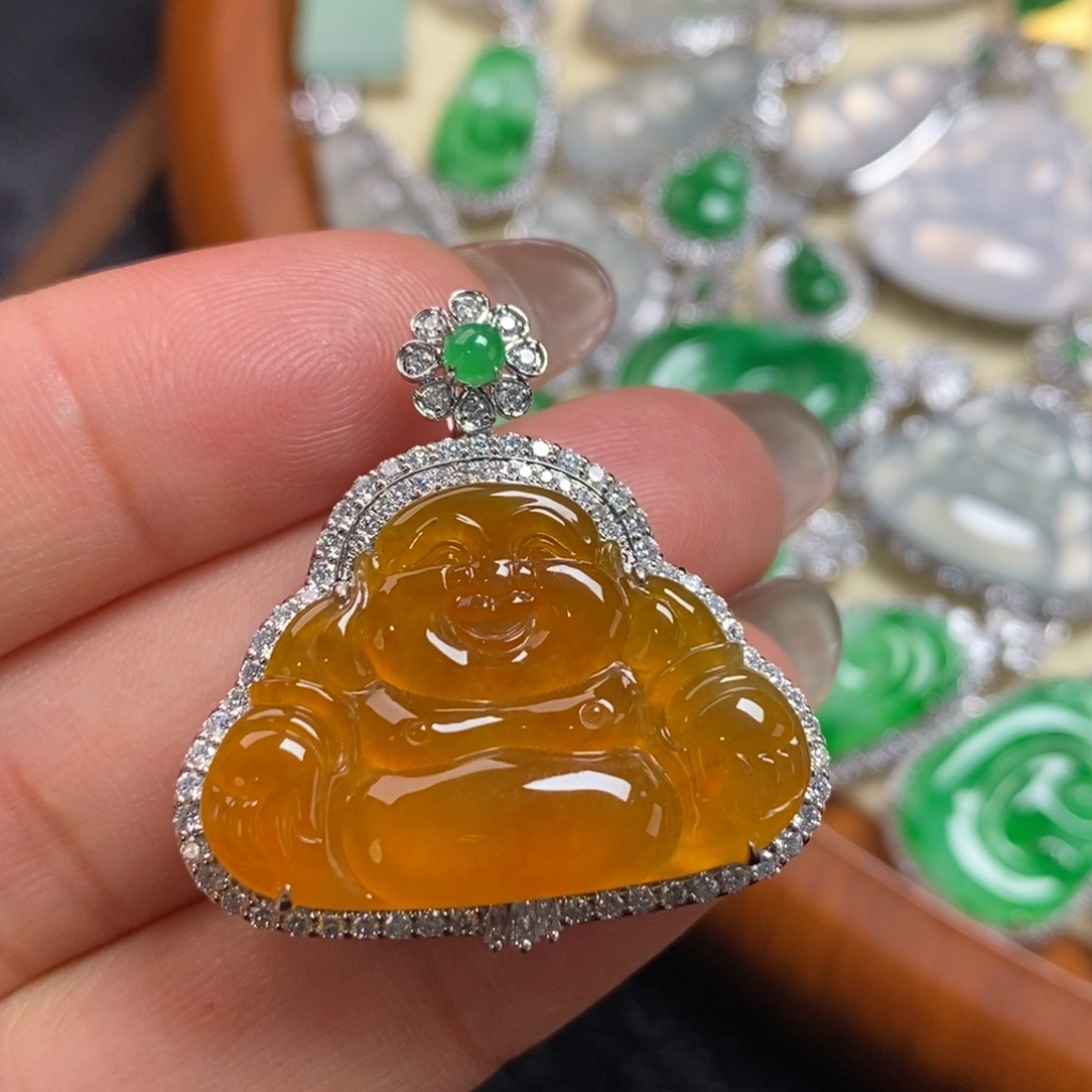 翡翠吊坠(赠链)18K金镶嵌