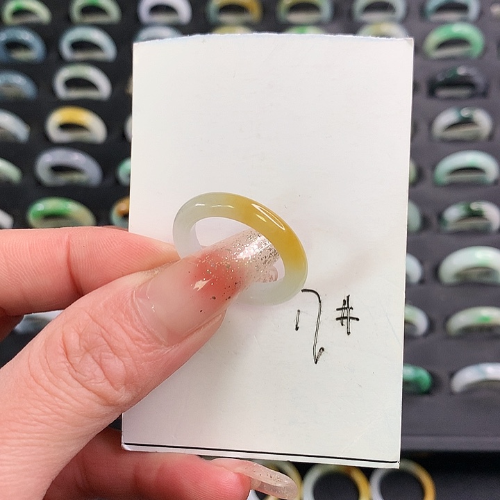 翡翠戒圈未镶嵌翡翠