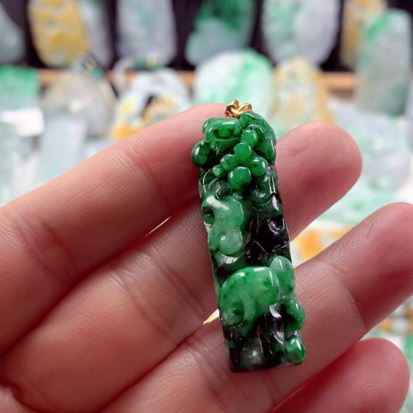 【闪购商品】翡翠吊坠(不含链)未镶嵌