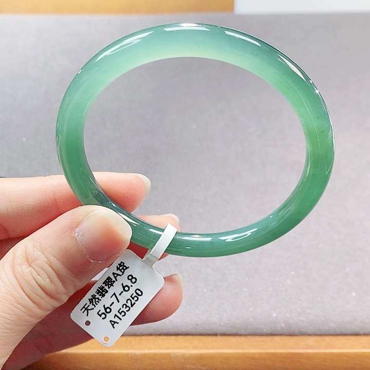 【闪购商品】翡翠手镯（圆镯）未镶嵌奕*