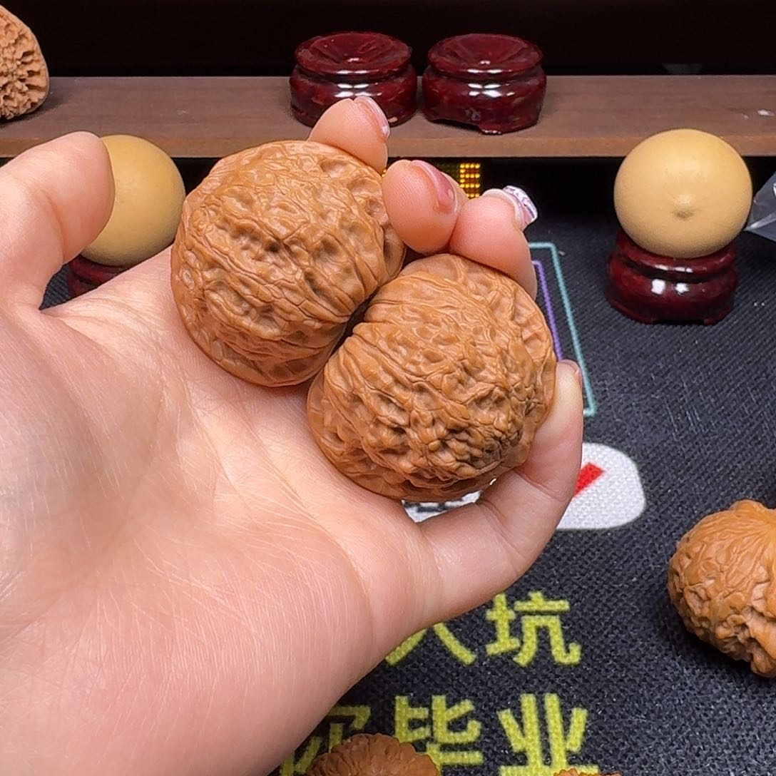 文玩核桃吊坠42全品金公子