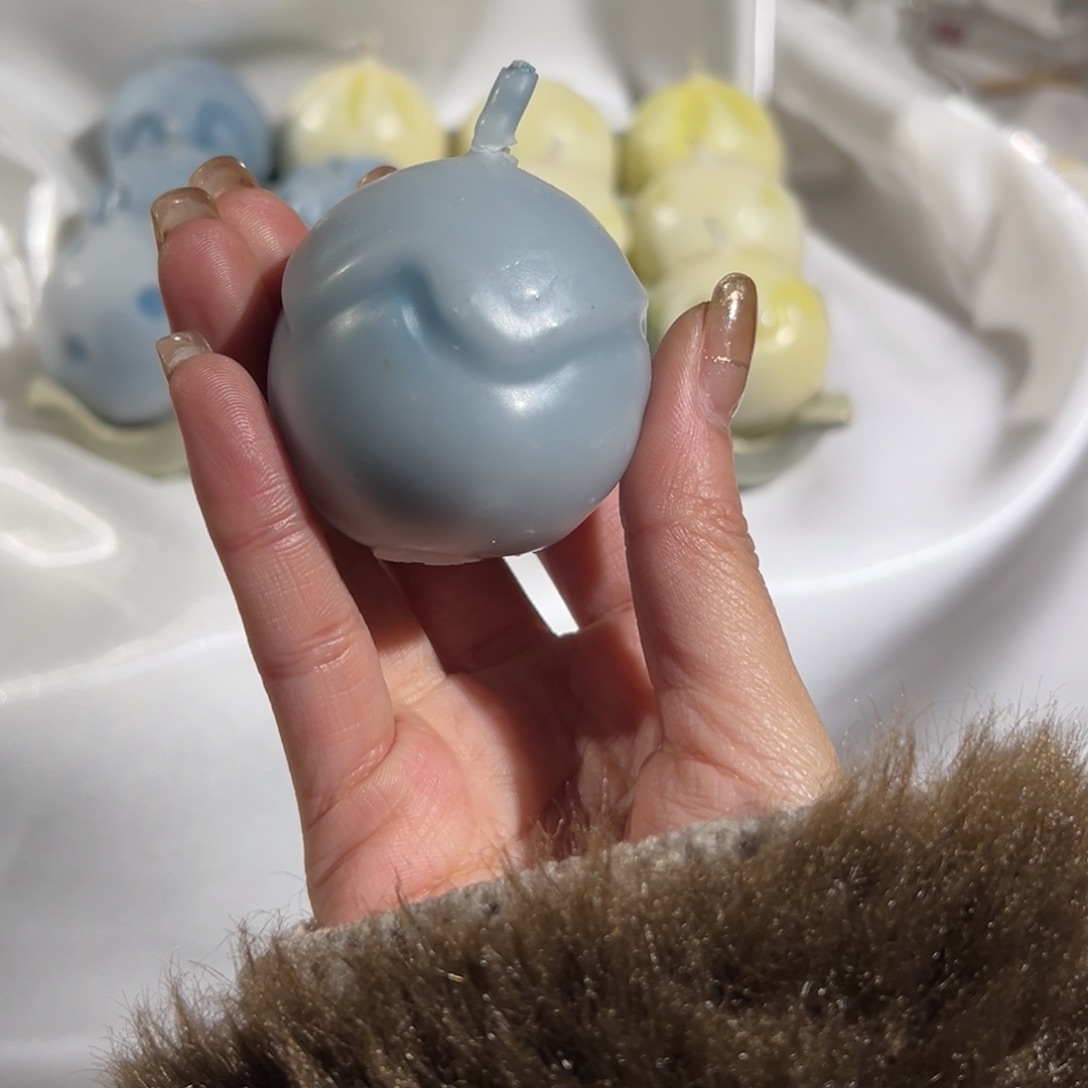 瓷片陶瓷。    陶瓷。     