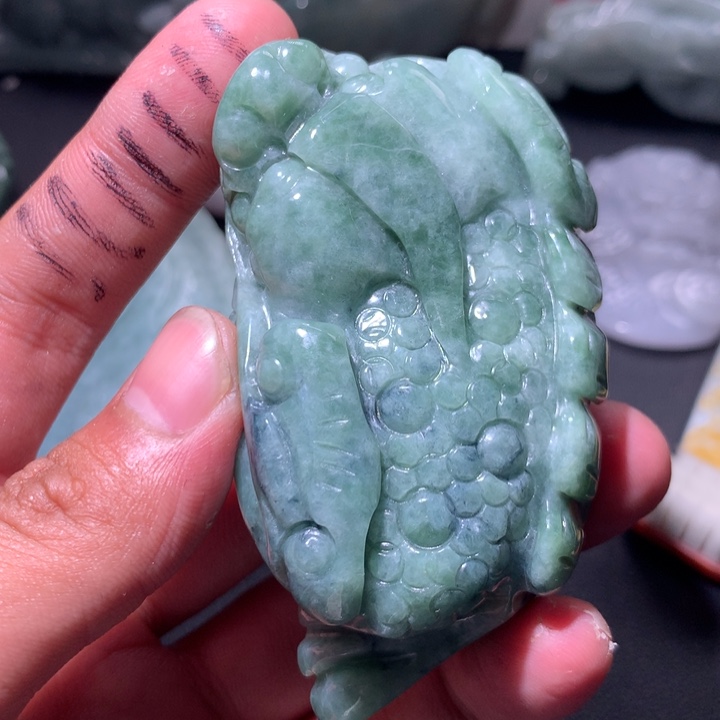 翡翠未镶嵌颈饰保真天然a货翡翠