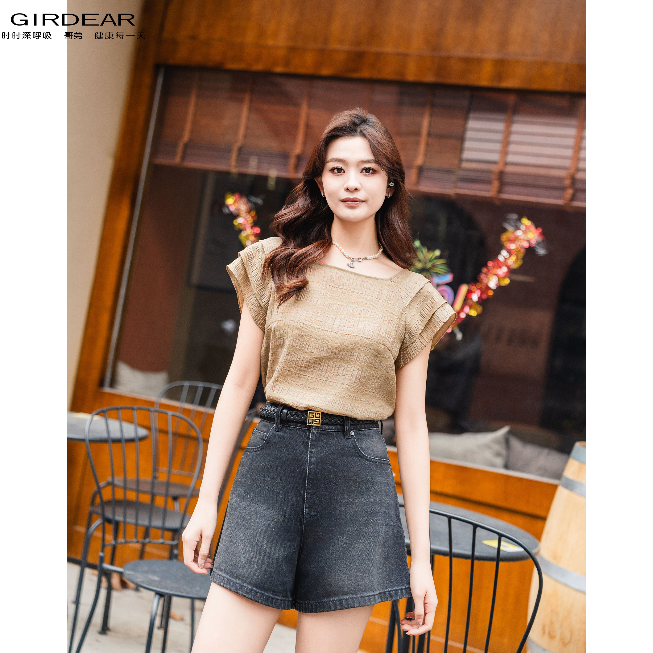 GIRDEAR/哥弟春夏新款时尚百搭复古雅丹风方领宽松舒适T恤 130045