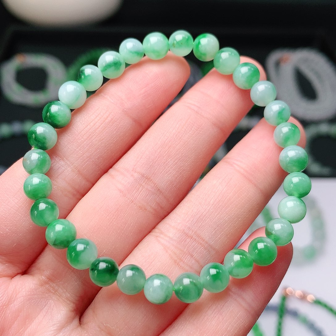 翡翠手链未镶嵌翡翠