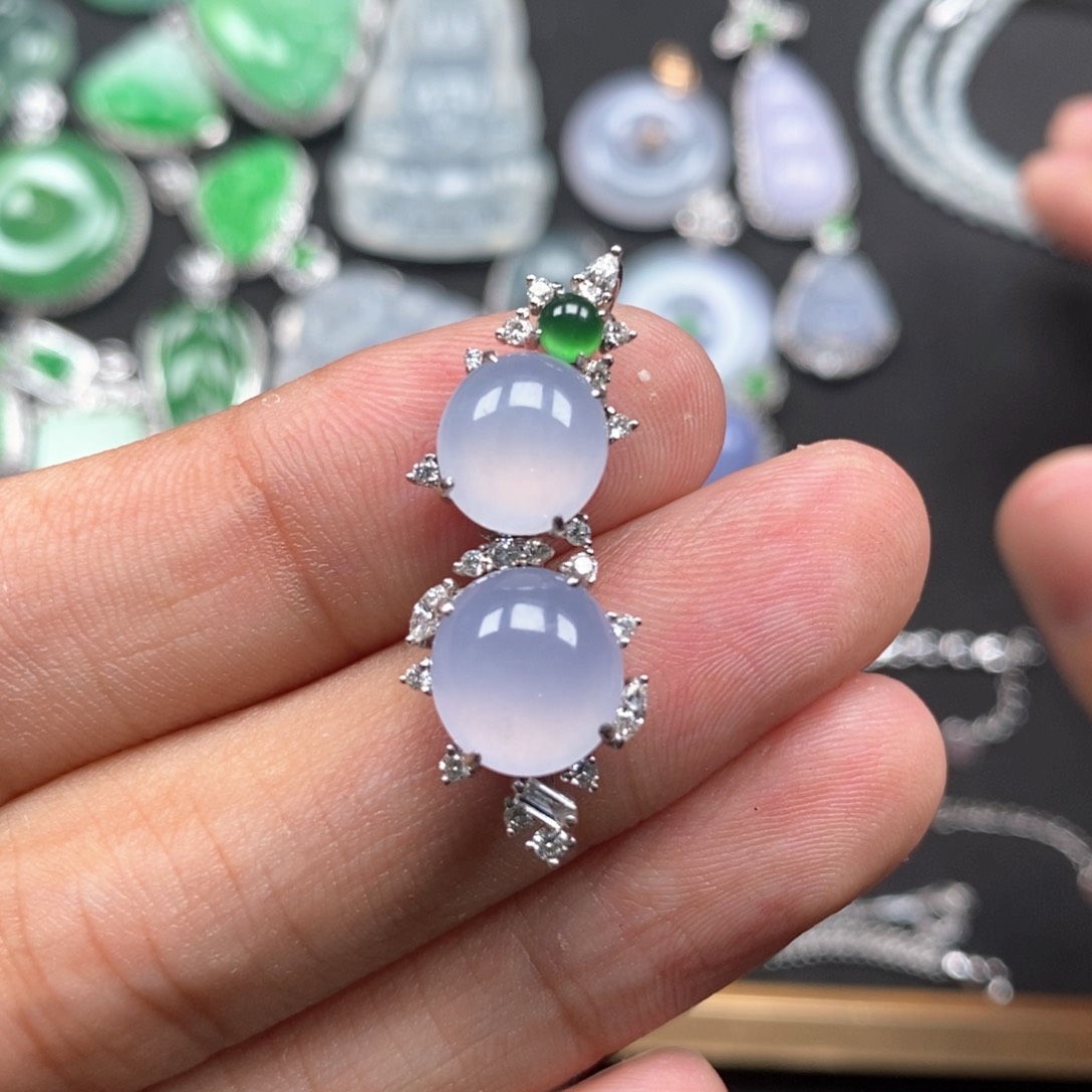 翡翠颈饰18K金镶嵌吊坠