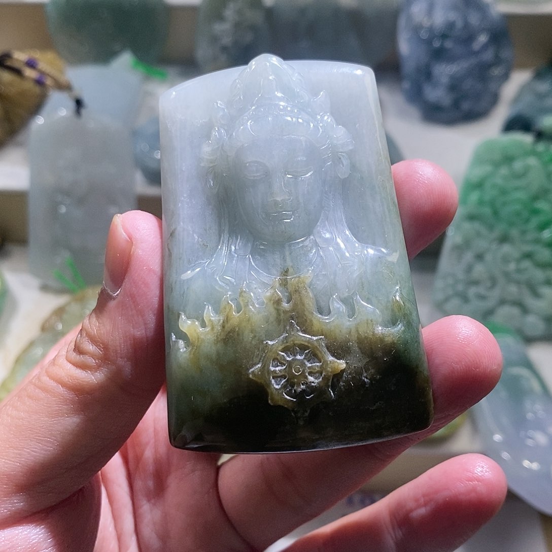【闪购商品】翡翠颈饰未镶嵌观音