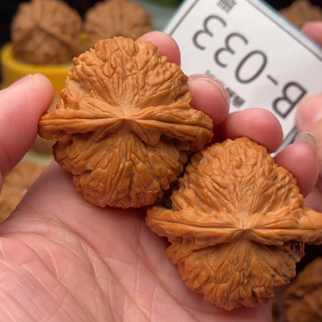 文玩核桃把件闷白43